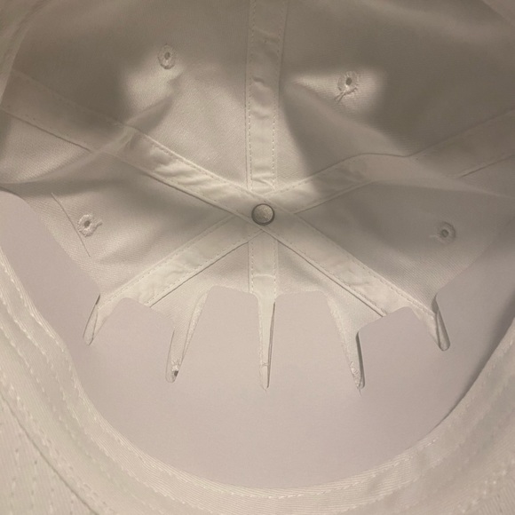 NWOT Coach Pride Rainbow Carriage Driver Hat - Picture 6 of 8